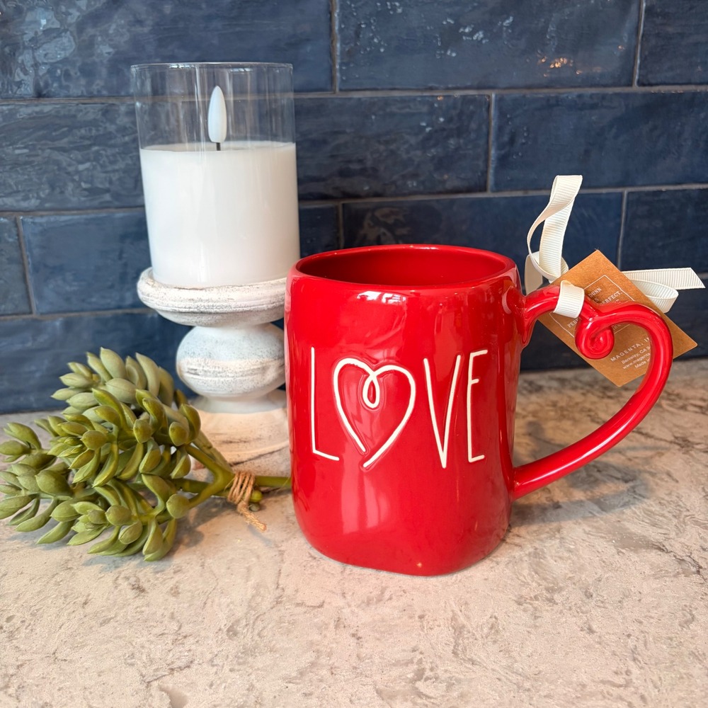 NWT Rae Dunn LOVE heart handle Coffee Mug‎